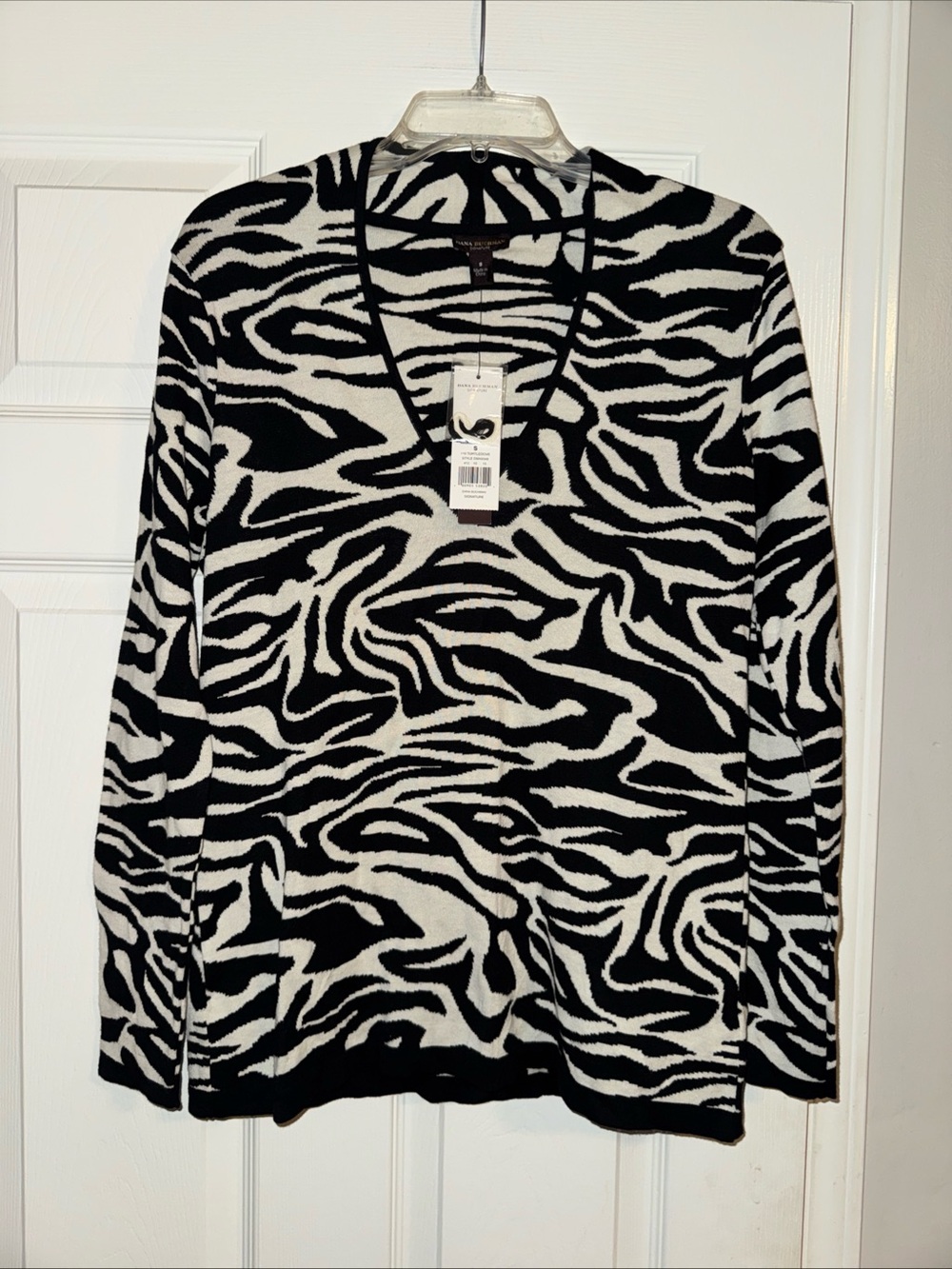 Dana Buchman Black and White Zebra V-Neck Sweater